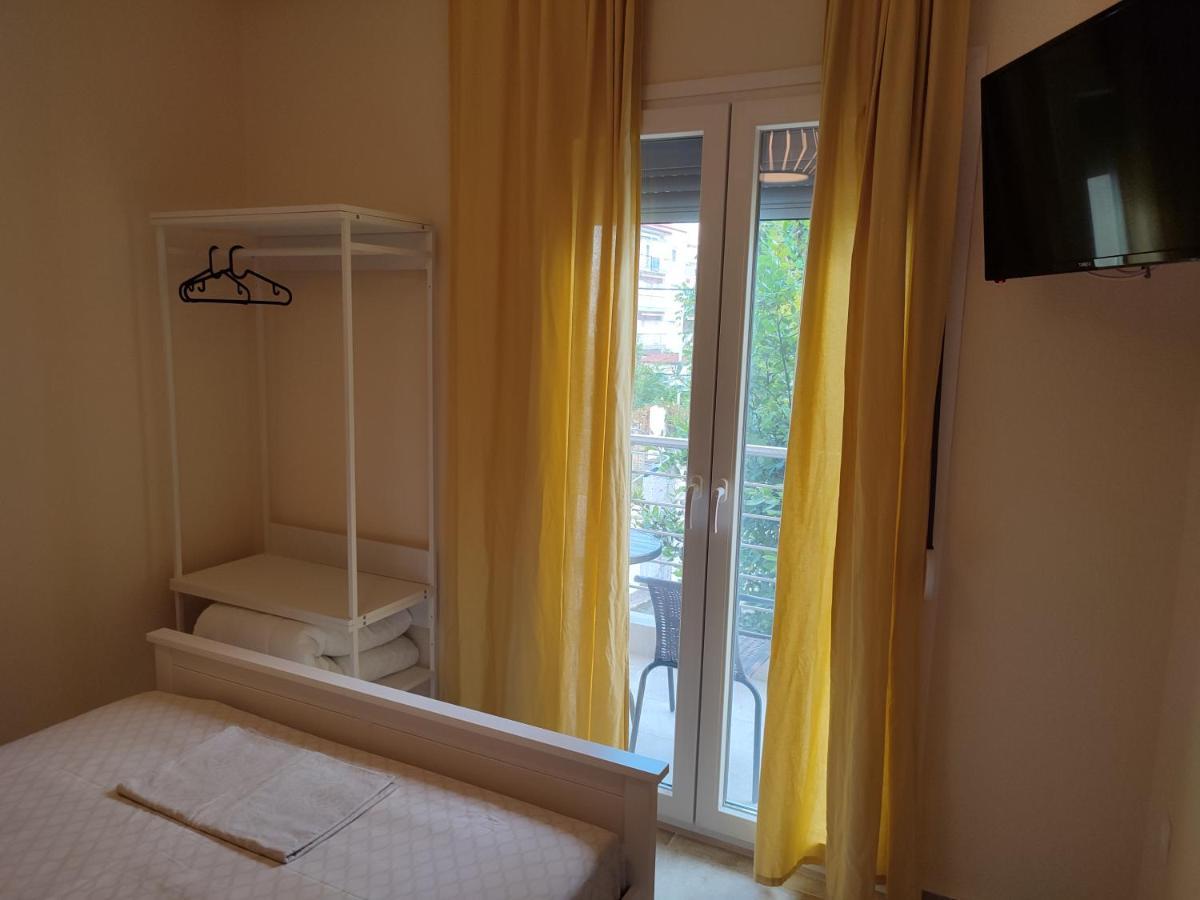 Estrella Rooms Nea Kallikrateia Buitenkant foto