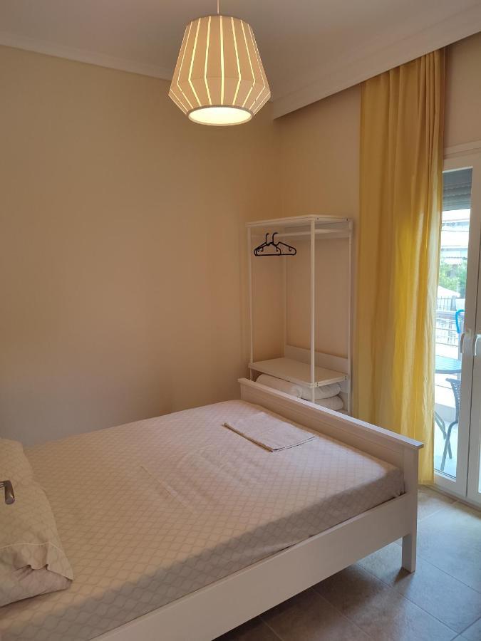 Estrella Rooms Nea Kallikrateia Buitenkant foto