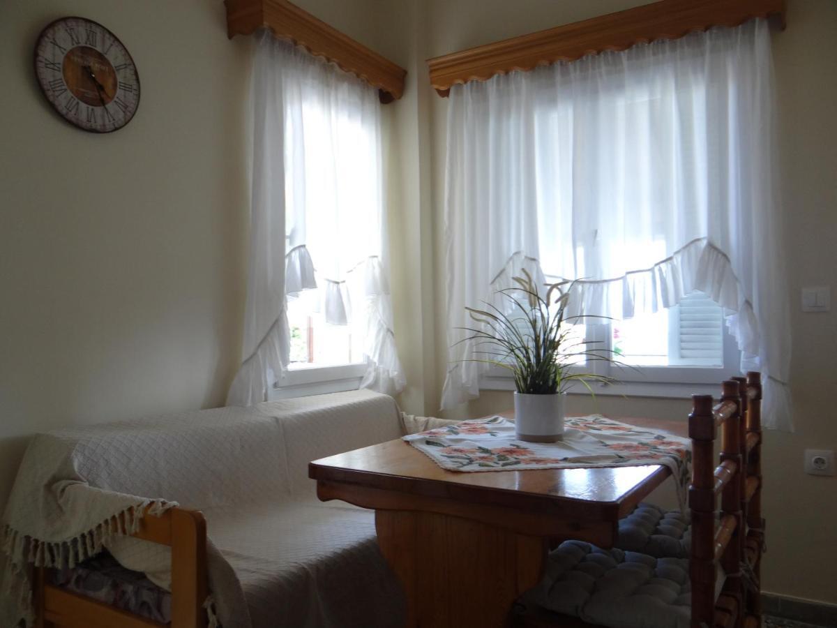 Estrella Rooms Nea Kallikrateia Buitenkant foto
